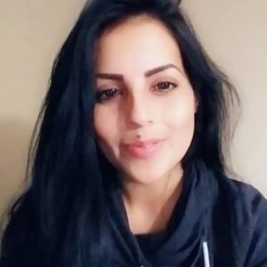 Meet your Posher, Dayana